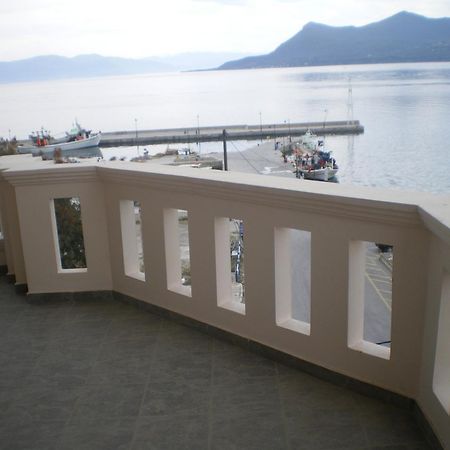 Palatino Hotell Loutra Aidhipsou Exteriör bild