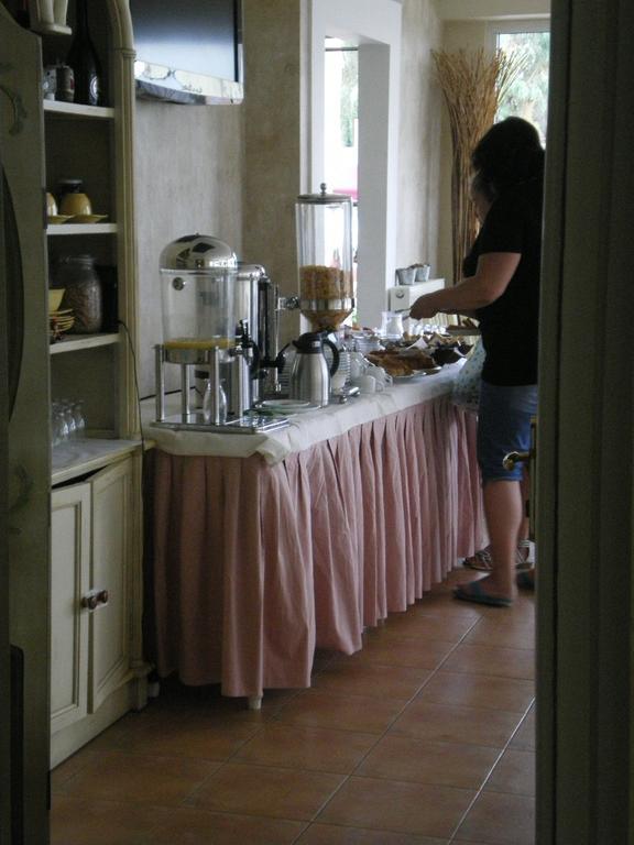 Palatino Hotell Loutra Aidhipsou Exteriör bild