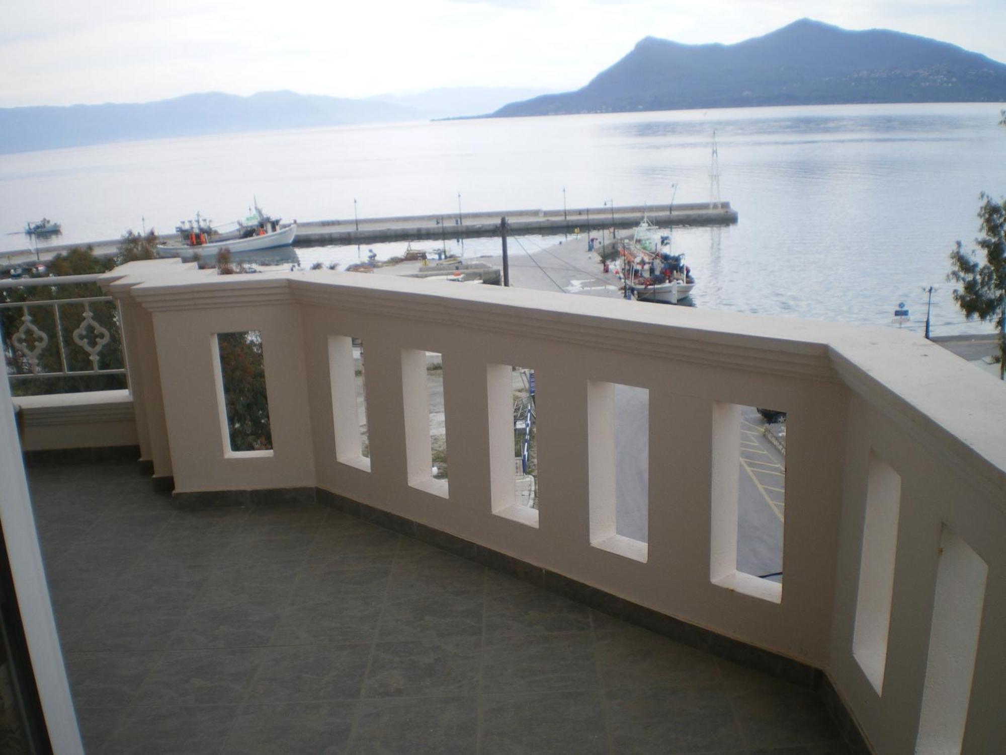 Palatino Hotell Loutra Aidhipsou Exteriör bild