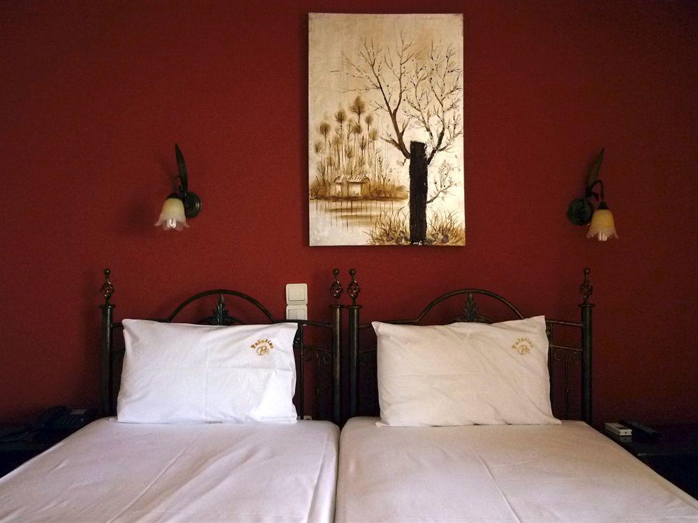 Palatino Hotell Loutra Aidhipsou Exteriör bild