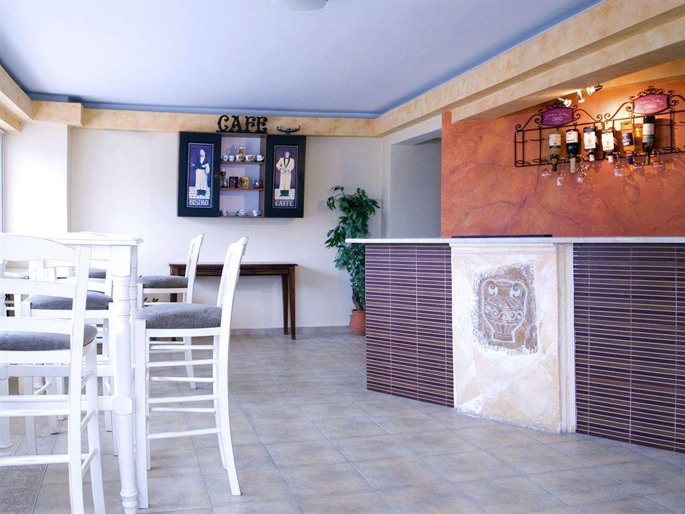 Palatino Hotell Loutra Aidhipsou Exteriör bild