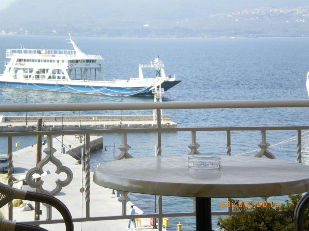 Palatino Hotell Loutra Aidhipsou Exteriör bild